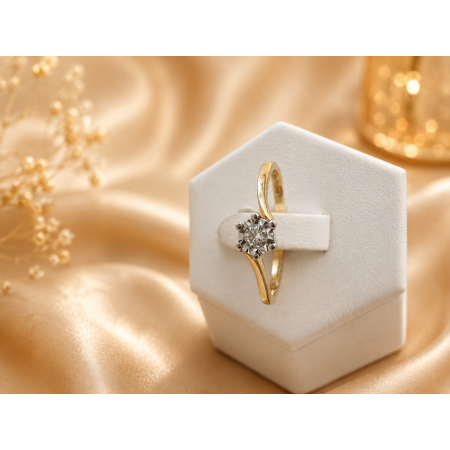 Złoty pierścionek 585 z naturalnym diamentem solitaire